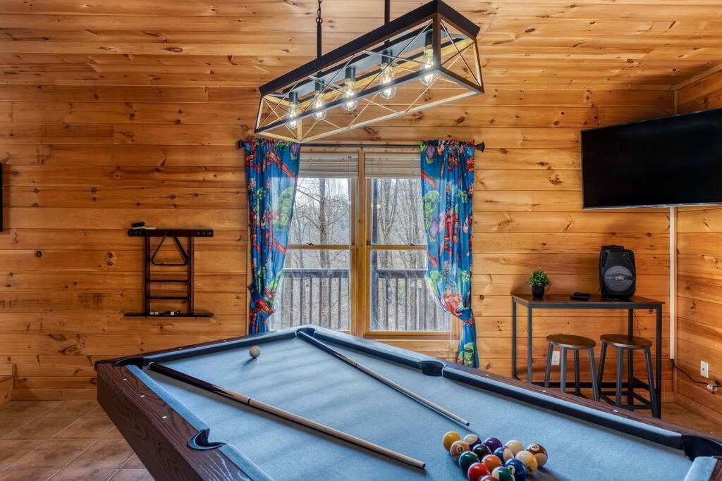 Mtn Cabin Sleeps 10 - 5 Mins To Fishing & Camping Ellijay Bagian luar foto