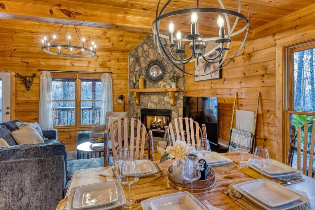 Mtn Cabin Sleeps 10 - 5 Mins To Fishing & Camping Ellijay Bagian luar foto