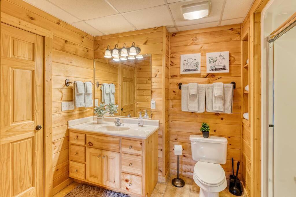 Mtn Cabin Sleeps 10 - 5 Mins To Fishing & Camping Ellijay Bagian luar foto