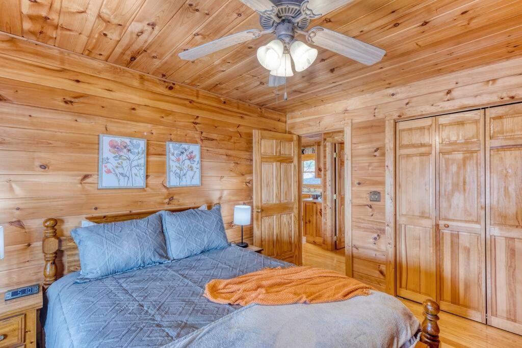 Mtn Cabin Sleeps 10 - 5 Mins To Fishing & Camping Ellijay Bagian luar foto
